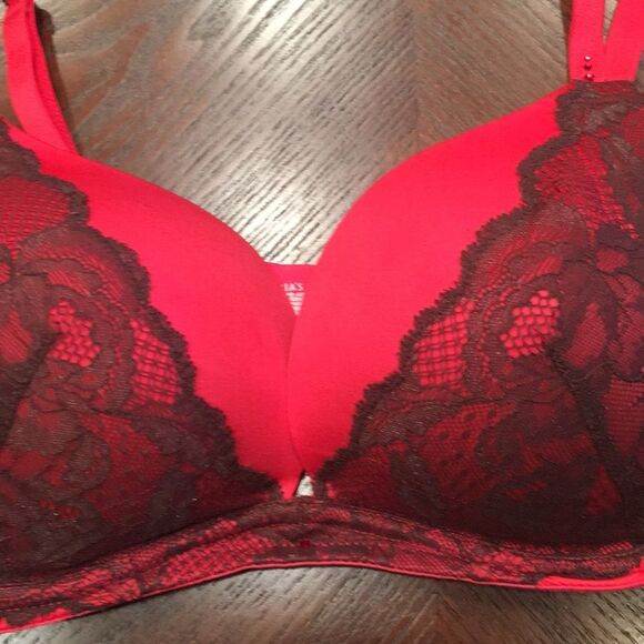 Victoria’s Secret Biofit Push Up Bra - Picture 3 of 5